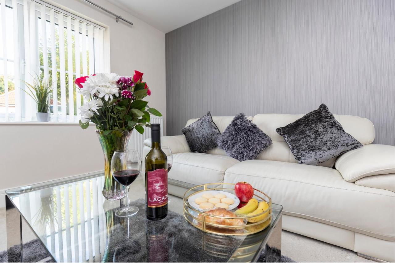 4 Bed 2 Bath Luxury In County Durham Holiday home *