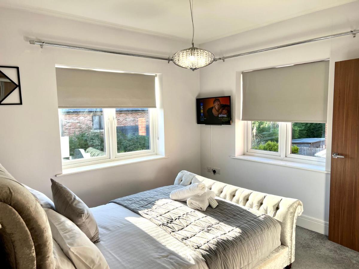 4 Bed 2 Bath Luxury In County Durham Holiday home